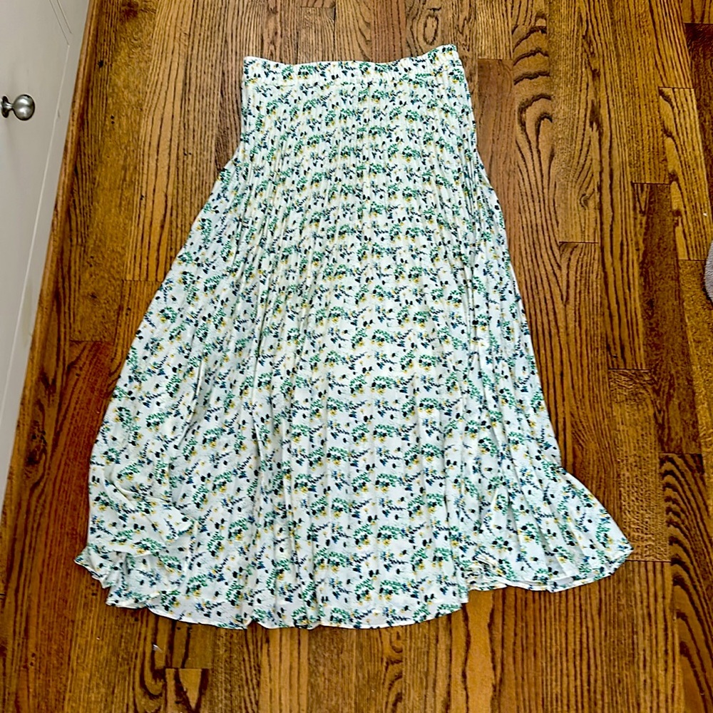 Max Studio pleated maxi skirt